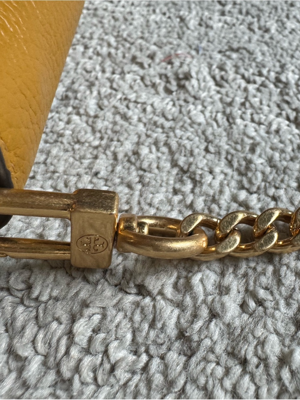 Tory Burch Pebbled Leather Crossbody Bag in Mustard Gold-Tone Logo - Picture 6 of 14